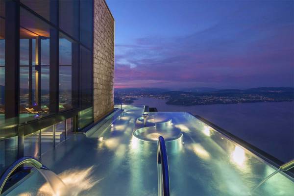 Bürgenstock Hotel & Resort Infinity Pool