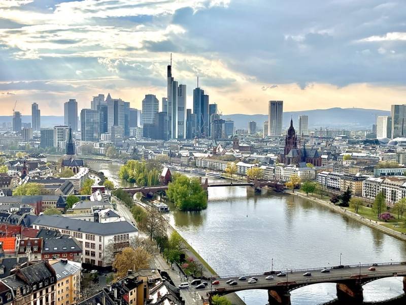 Loop Hours | Frankfurt