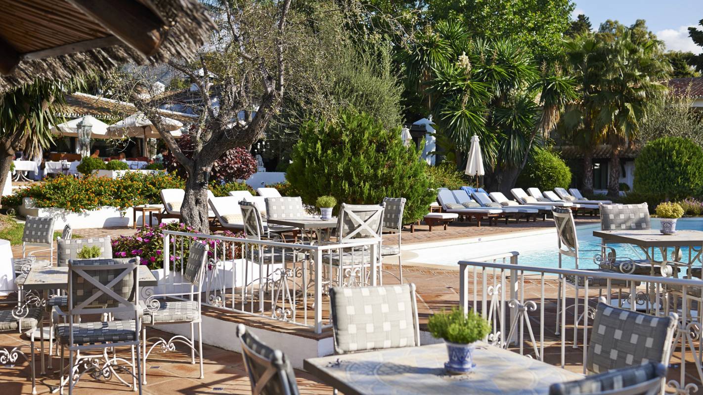 Marbella Club Hotel Pool Bar